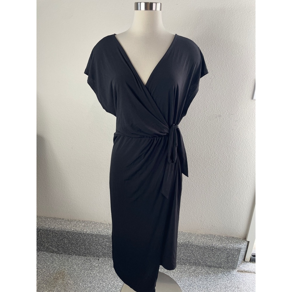 NEW Torrid Womens Plus 2X Black Short Sleeve Faux Wrap Midi Dress Stretch
